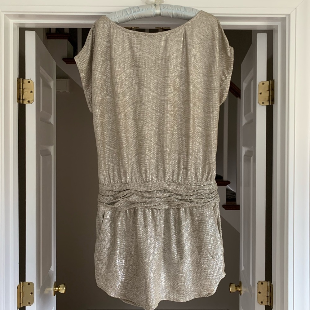 BCBGeneration gold dress 🤎 Size 6